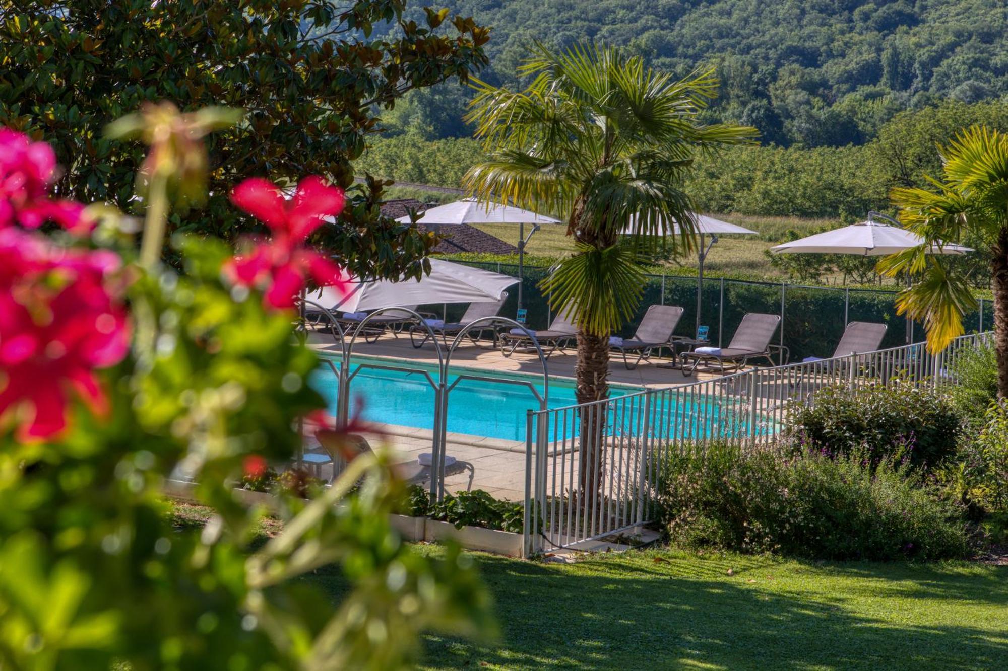 Domaine De Monrecour - Hotel & Restaurant - Proche De Sarlat Saint-Vincent-de-Cosse Exterior photo